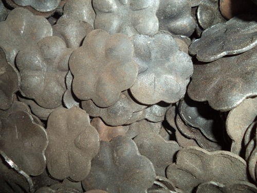 Stainless Steel Flowers - Variable Dimensions, Corrosion-Resistant Floral Design | Durable, Precise, Flawless Finish