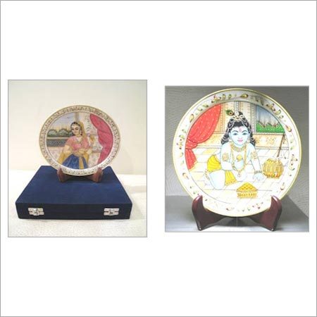 Gold Painted Plates (medium)