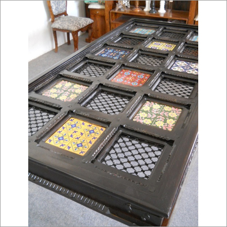 Tile and Grill Dining
