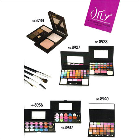 Daily Essential Makeup Kit