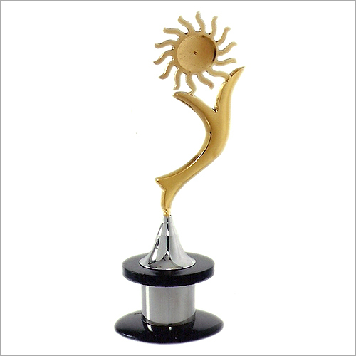 Gold Plated Brass Trophy Size: 10 Inch