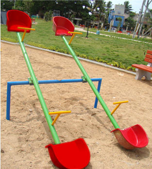 Seesaw 4 Seater