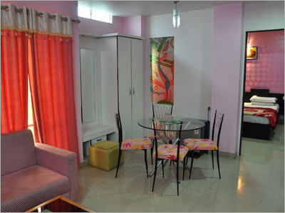 Deluxe Decorating Hotel Room