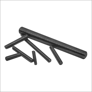 पूरी तरह से पिरोया हुआ स्टड