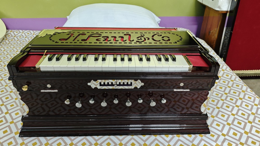 Scale Changer Wooden Harmonium - Application: Professional Singing