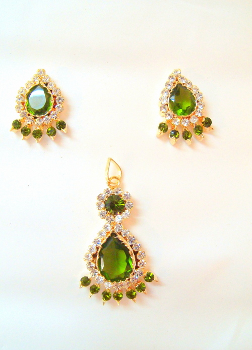 Pendant Earrings Set
