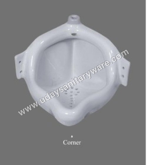 Corner urinals