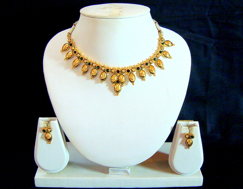 Kundan Jewelery