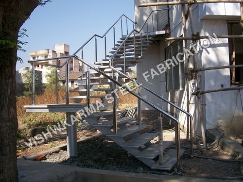 Staircase Fabricator By VISHWKARMA STEEL FABRICATION