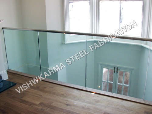 SS Railing with Glass