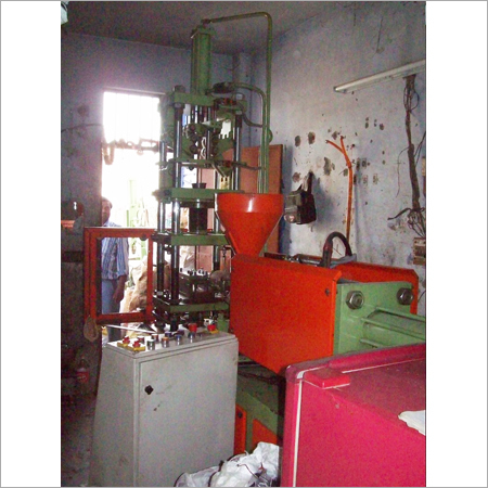 Hydraulic Moulding Machine