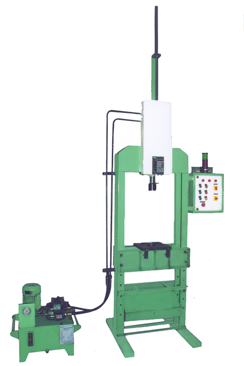 Semi Automatic Broaching Machine