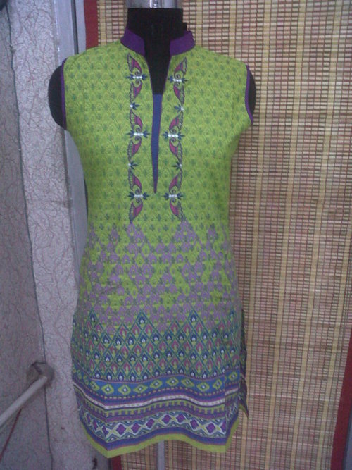 Tunics - Cotton, 28 Inches, Green | Stylish Design, Comfortable Fit, Soft Fabric, Sleeveless, Mandarin Collar, Printed Pattern, Versatile Wear, Durable Material, Easy to Maintain