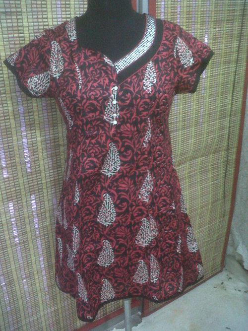 Tunics - Cotton, 28 Inches, M-XL, Red | Stylish Design, Comfortable Fit, Unique Printed Pattern, Half Sleeves