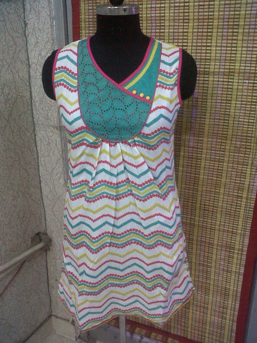 Tunics - Cotton Blend, 26 Inches, Multicolored | Stylish Design, Comfortable Fit, Versatile Style, Unique Pattern, Sleeveless V-Neck