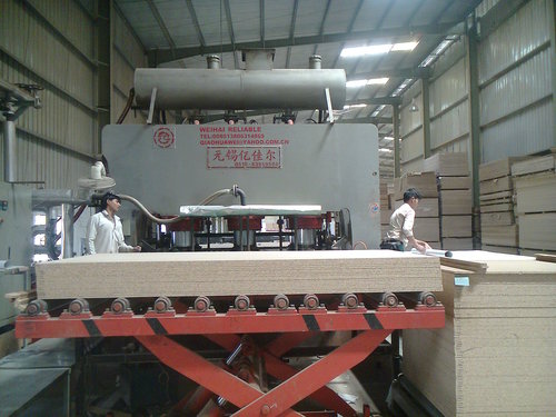 Highly Efficient Prelam Particle Board Machine
