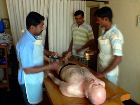 Sarvanga Dhara Ayurvedic Therapy