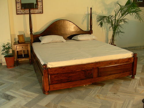 Piller Wooden Bed