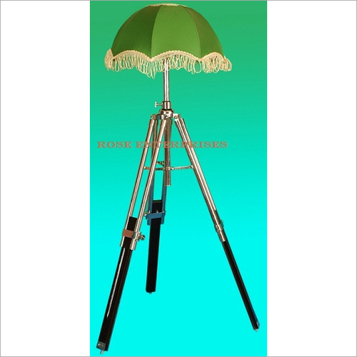 Metal Lamp Stand with Tripod