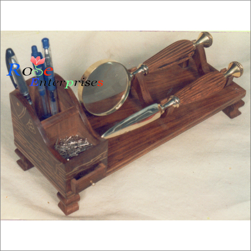 Pen Holder Table Top With Magnifying