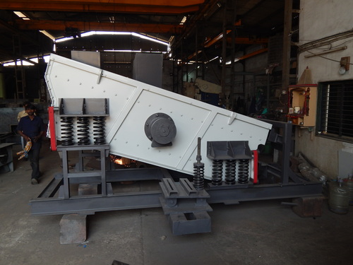 Vibrating Screens