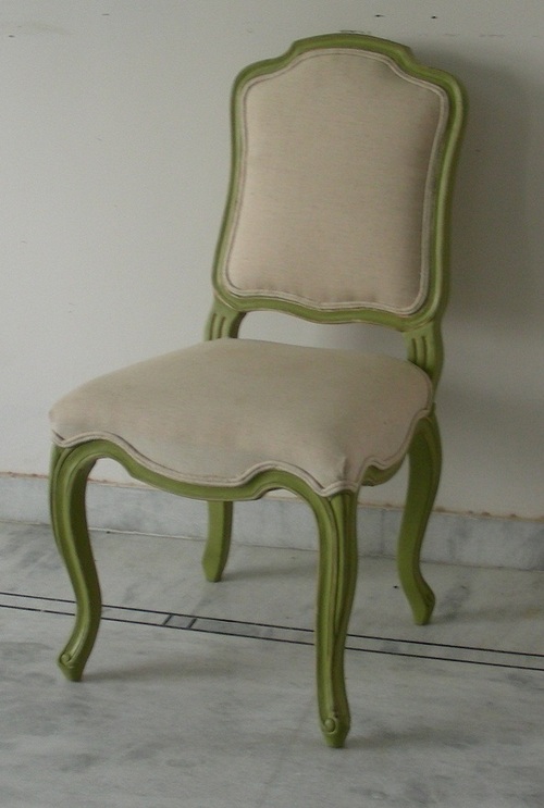 Classic Upholsterd Back Chair 3