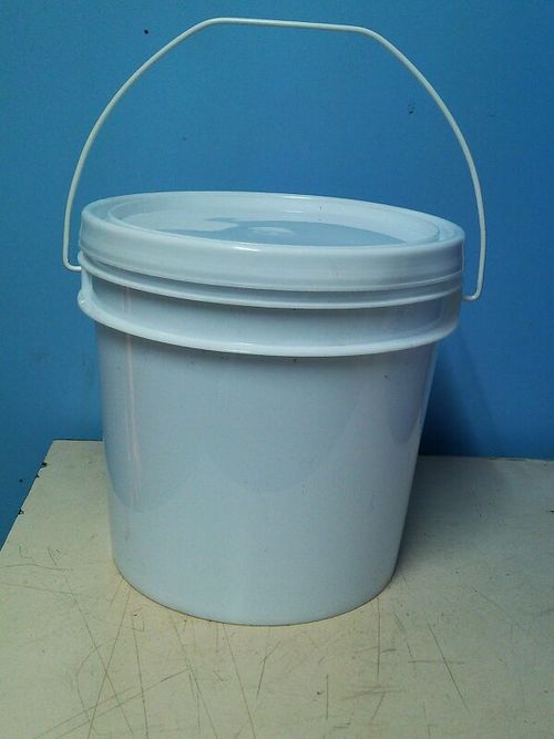 5.5 Kg Paint Bucket Hardness: Soft