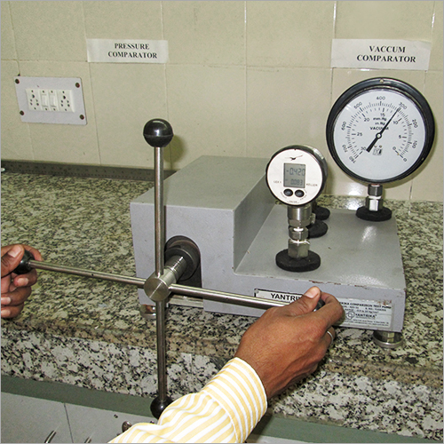 Vacuum Pressure Gauges Calibration