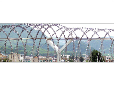 ISI Approved Barbed Wire Fencing