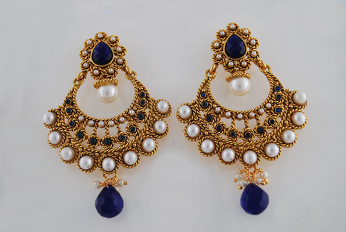 Veni Chand earring