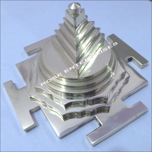 Polishing Brass Vastu Shree Durga Yantra