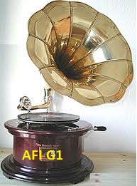 VINTAGE GRAMOPHONE
