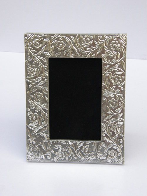 HOME DECOR SILVER PHOTO FRAME