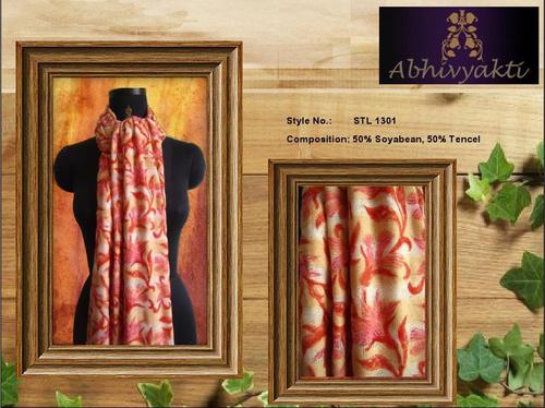 Ladies Stole - Silk, 70x180cm, Red | Elegant Look, Lightweight Feel, Soft Fabric, Floral Pattern, Versatile Use, Easy Care, Stylish Design, Warmth