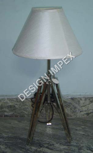Crystal Table Lamp - Color: White And Metallic