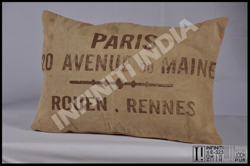 Machine Made Cushion Bag Pillow