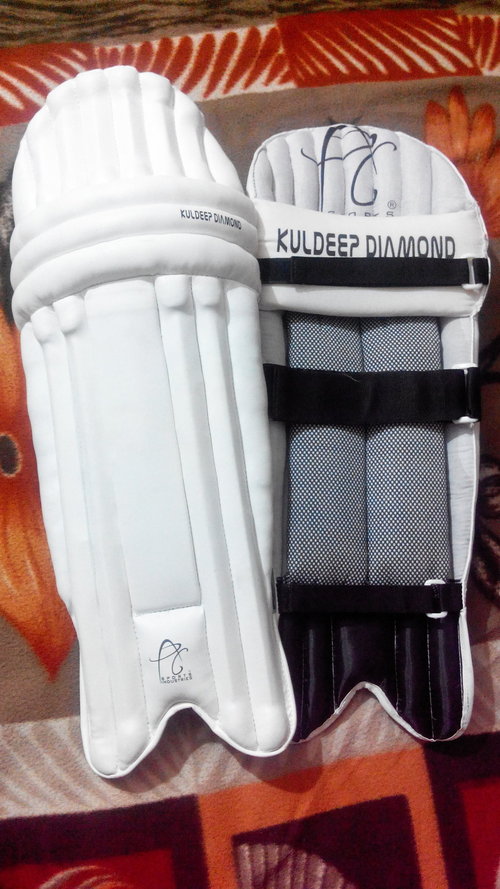 Black Apg Kuldeep Diamond Cricket Batting Pads
