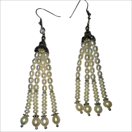 Pearl Dangle Earring