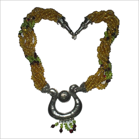 Twisted Necklace in Golden Topaze