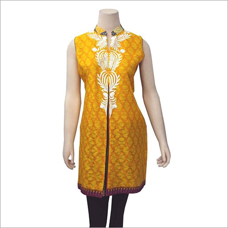 SLEEVELESS EMBROIDERED CHINESE COLLAR KURTI