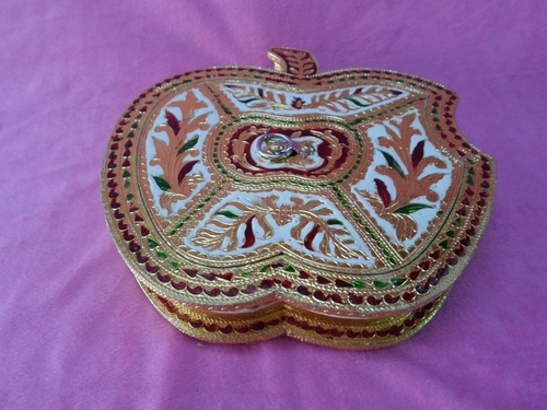 APPLE SHAPE DRYFRUIT BOX