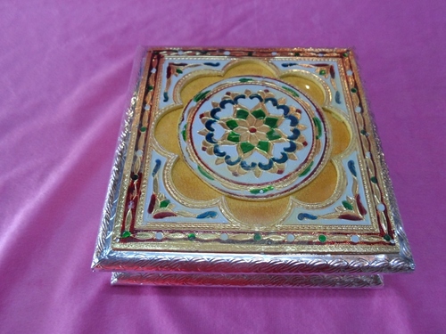 GOLDEN DRYFRUIT BOX