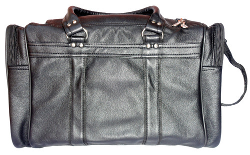 Leather Traveling Bag with pockets