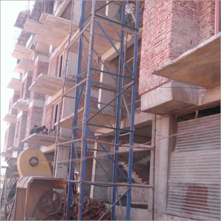 Builder Hoist