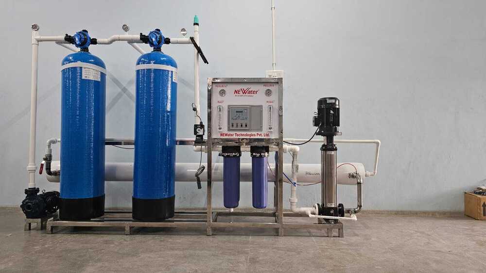 Commercial Reverse Osmosis Systems - FRP Material Construction , 220V Electric Drive, Full Automatic Operation