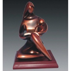 Resin Mother & Child Statue