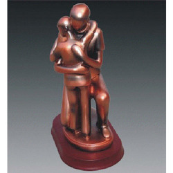 Resin Father & Child Statue