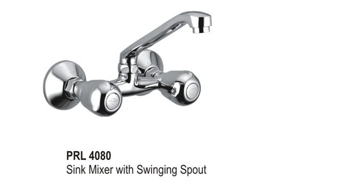  Sink mixer with swinging spout