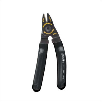 Twisting Pliers