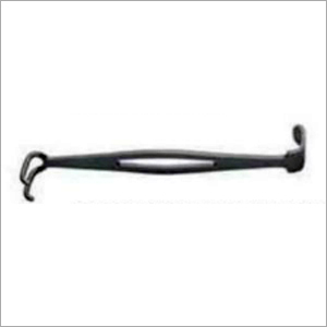 Double Hook Retractor